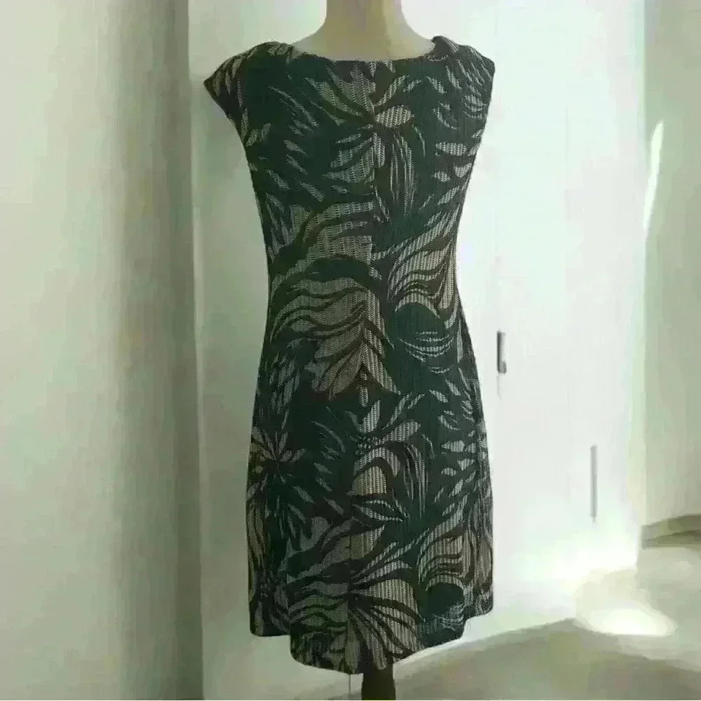 Connected Apparel Dress - Picture 2 of 5
